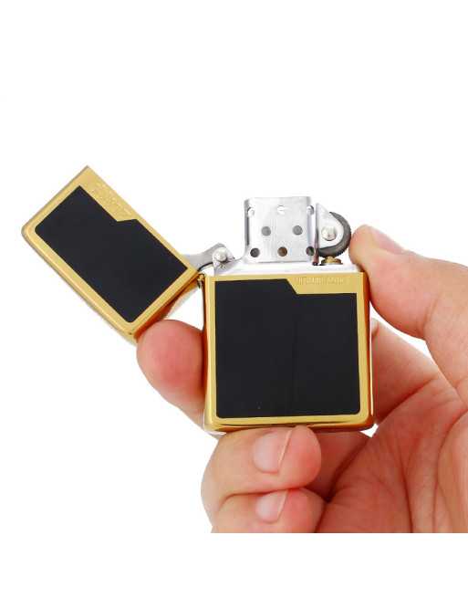 Zorro kvalitetslighter i sort/guld